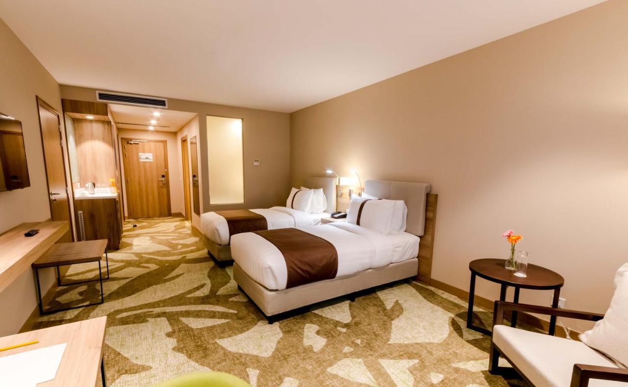Holiday Inn Ulaanbaatar By Ihg Buitenkant foto