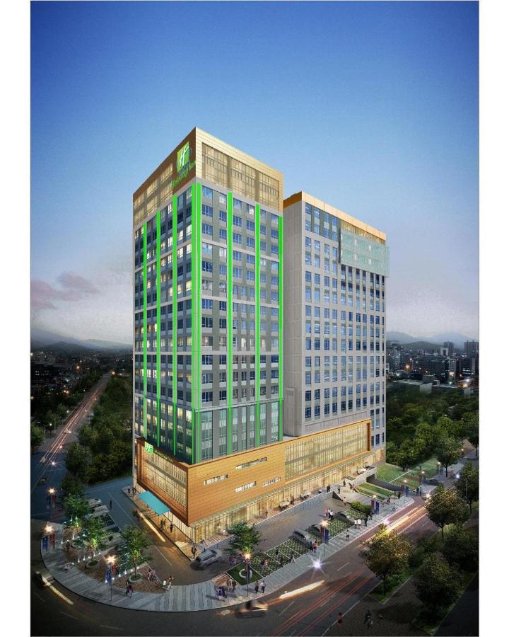 Holiday Inn Ulaanbaatar By Ihg Buitenkant foto